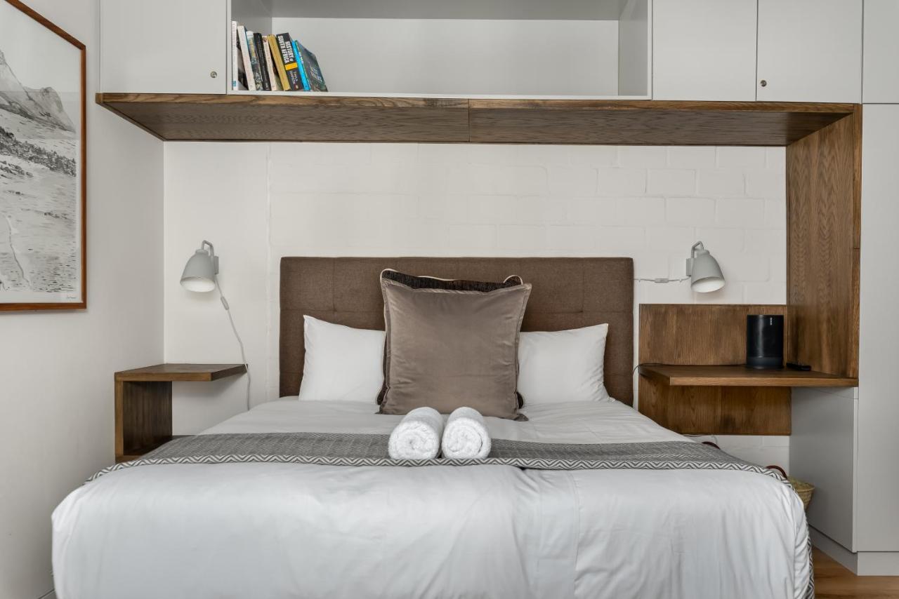 The Ivory 202 Apartment *
